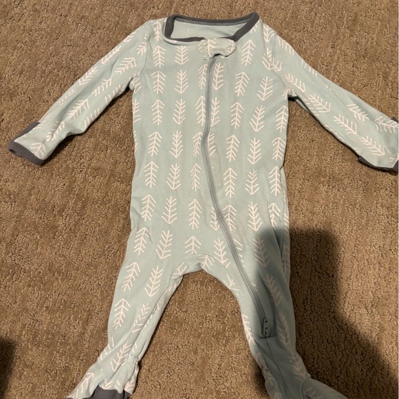 Carter’s baby boy onesies bundle - Picture 4 of 15